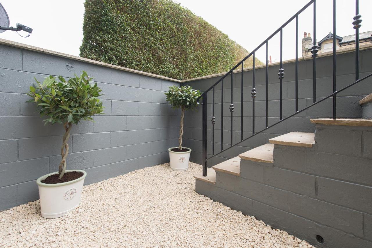 The Burrow By Harrogate Serviced Apartments Bagian luar foto