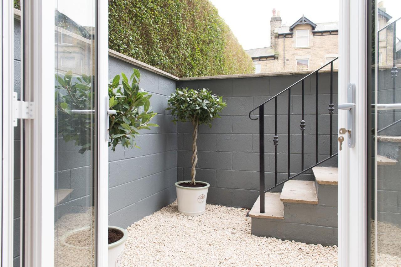 The Burrow By Harrogate Serviced Apartments Bagian luar foto