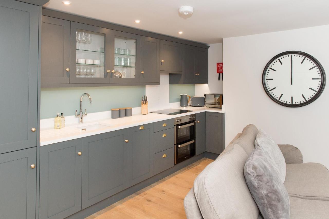 The Burrow By Harrogate Serviced Apartments Bagian luar foto