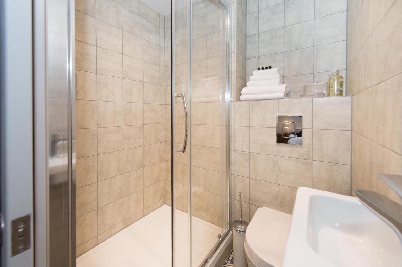 The Burrow By Harrogate Serviced Apartments Bagian luar foto