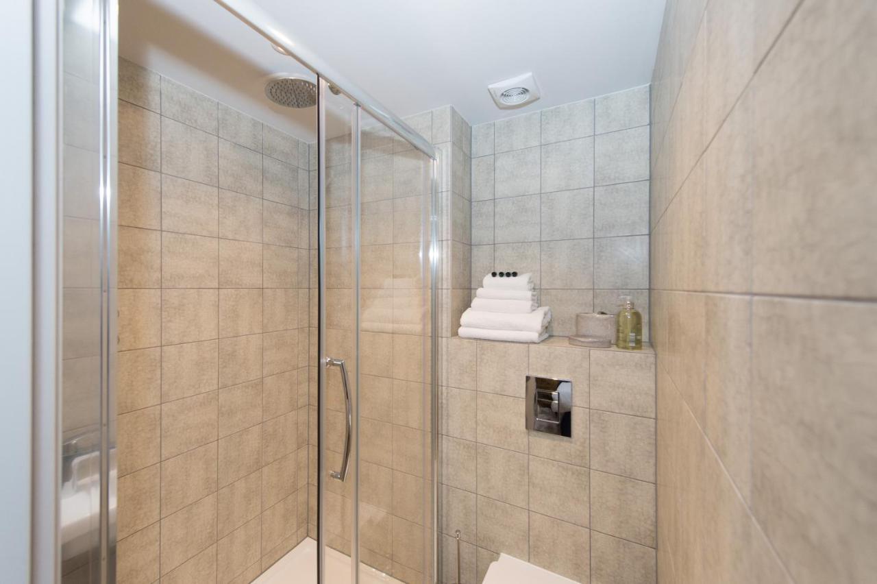The Burrow By Harrogate Serviced Apartments Bagian luar foto